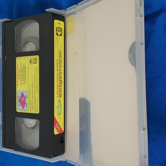 4/$20 five stories of Sesame Street Golden Book Video Super Grover UNTESTED - Picture 6 of 7